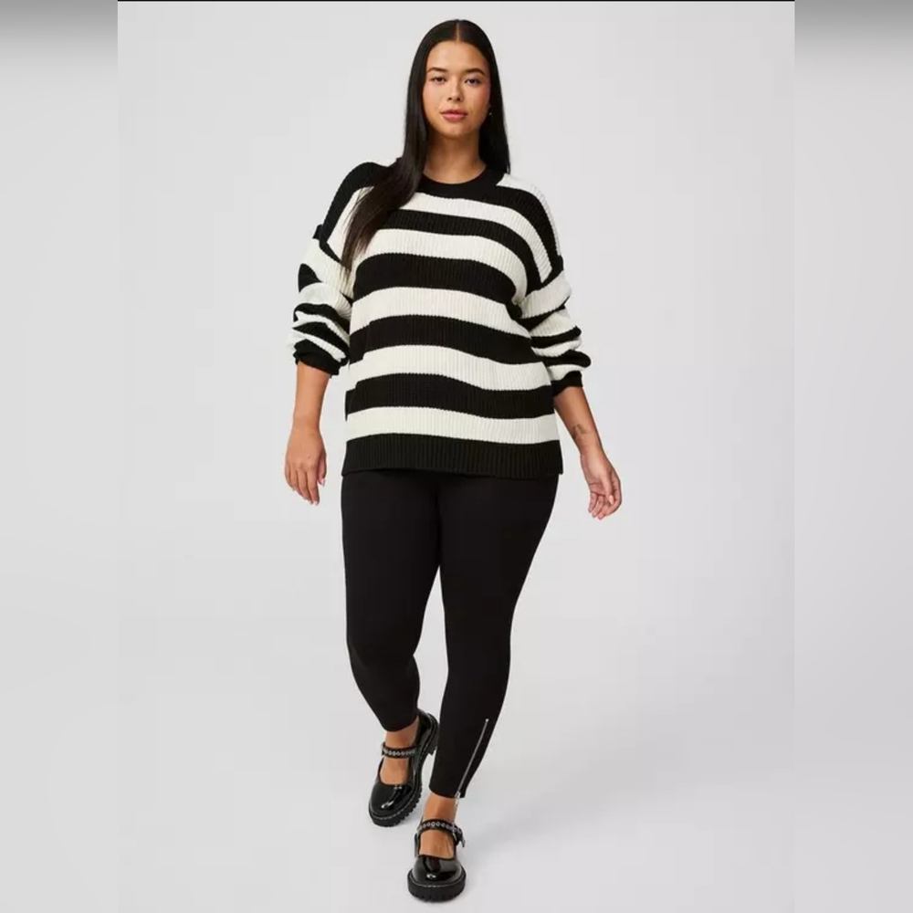 Torrid Pullover Drop Shoulder Sweater Sz 2 NWT